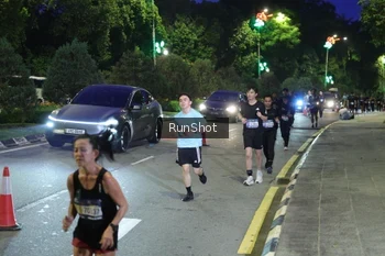 Runner Photo 4245770
