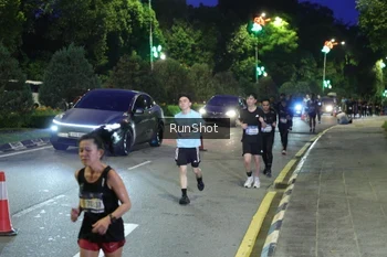 Runner Photo 4245771