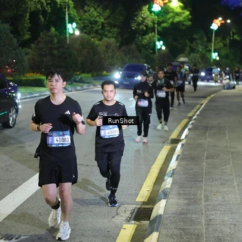 Runner Photo 4245777