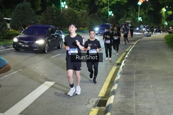 Runner Photo 4245785