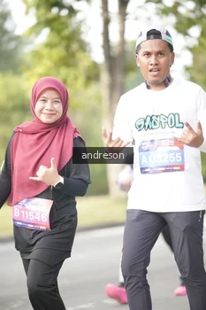 Runner Photo 4245786