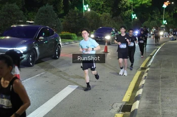 Runner Photo 4245790
