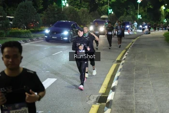 Runner Photo 4245791