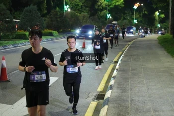 Runner Photo 4245793