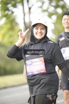 Runner Photo 4245845
