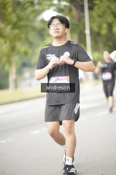 Runner Photo 4245858