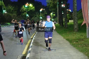 Runner Photo 4245884