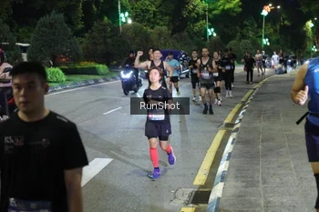 Runner Photo 4245887