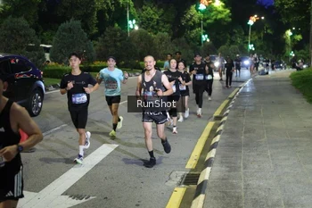Runner Photo 4245921