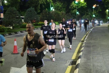 Runner Photo 4245925