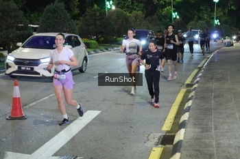 Runner Photo 4245960