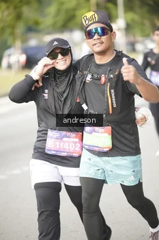 Runner Photo 4245973