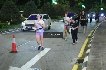 Runner Photo 4245977