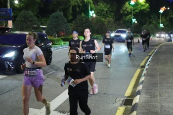 Runner Photo 4245990