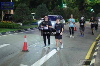 Runner Photo 4245991
