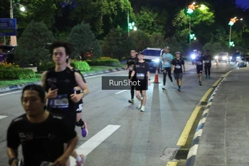 Runner Photo 4245995