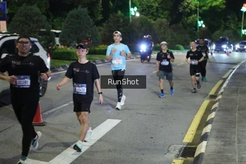 Runner Photo 4245998