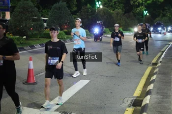Runner Photo 4246000