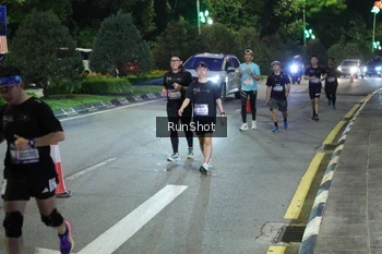 Runner Photo 4246003