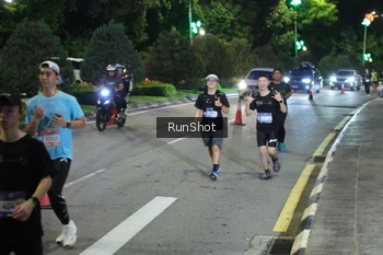 Runner Photo 4246008