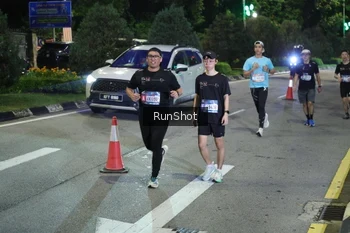 Runner Photo 4246010