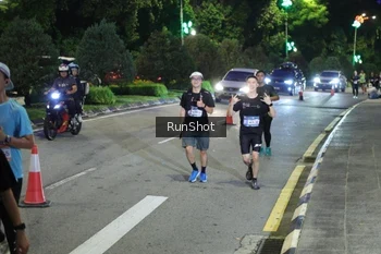 Runner Photo 4246014