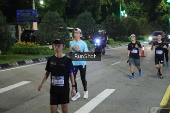 Runner Photo 4246016