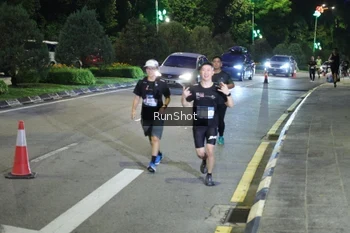 Runner Photo 4246017