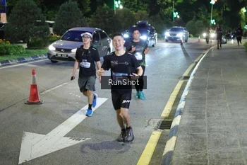Runner Photo 4246037
