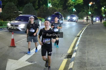 Runner Photo 4246040