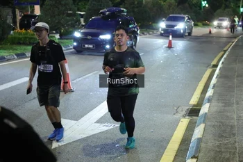 Runner Photo 4246041