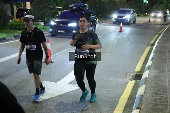 Runner Photo 4246042