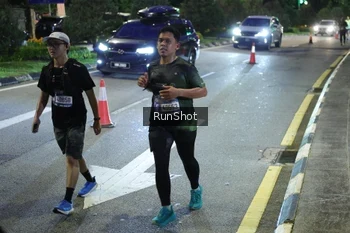 Runner Photo 4246043