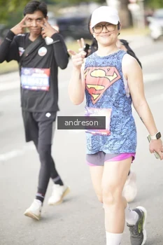 Runner Photo 4246061