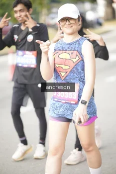 Runner Photo 4246077