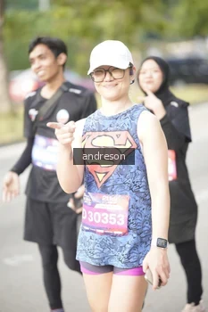 Runner Photo 4246094