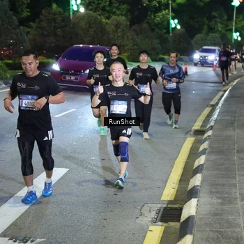 Runner Photo 4246106