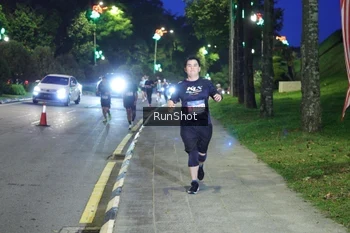 Runner Photo 4246131