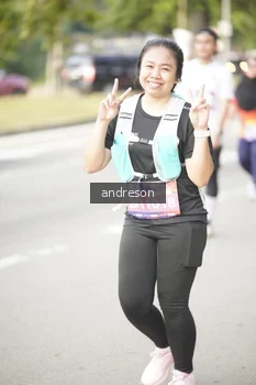 Runner Photo 4246135