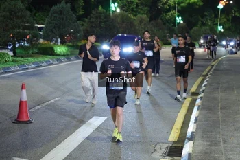 Runner Photo 4246140