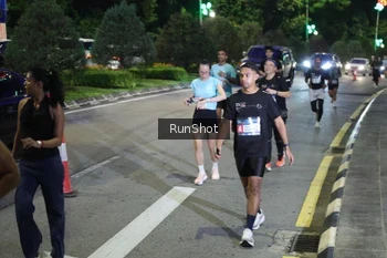 Runner Photo 4246164