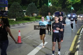 Runner Photo 4246166