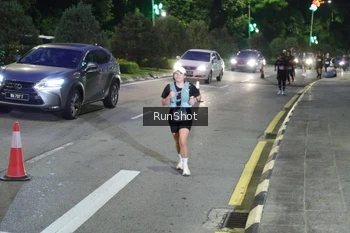 Runner Photo 4246196