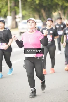 Runner Photo 4246200