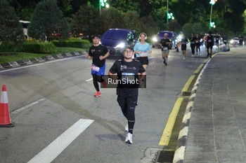 Runner Photo 4246214
