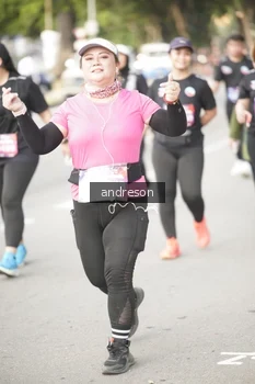 Runner Photo 4246216