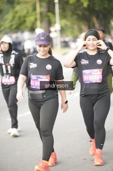 Runner Photo 4246255