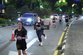 Runner Photo 4246263