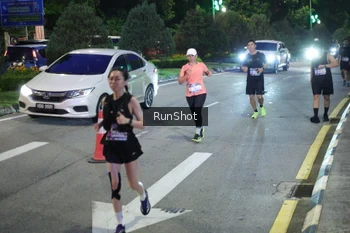 Runner Photo 4246267