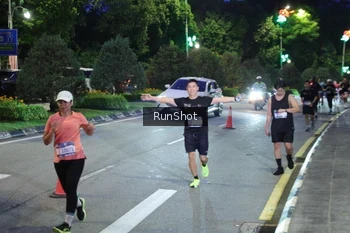 Runner Photo 4246279